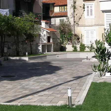 Momentum Daire Split